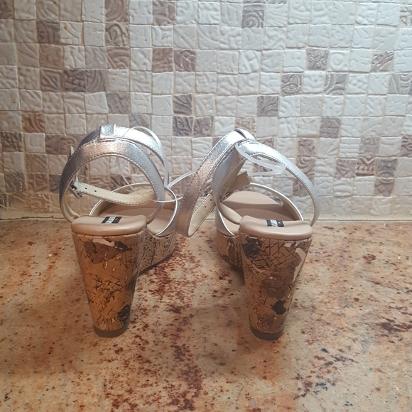 Karl Lagerfeld carin wedge silver sandal - Picture 3 of 8